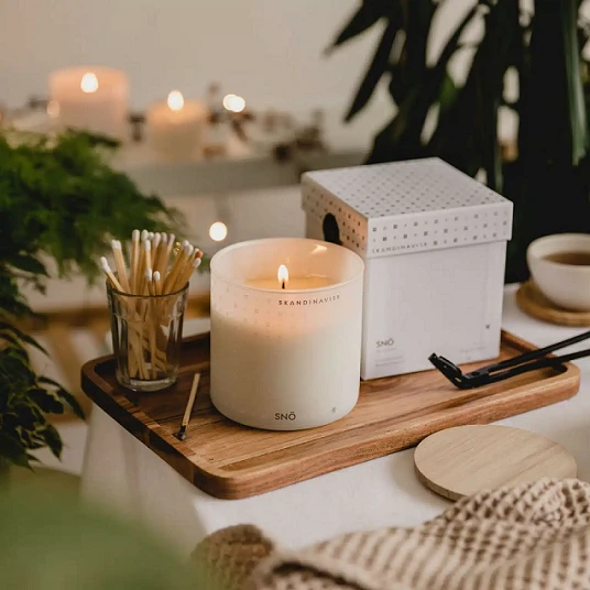 woody scented candles factory (2).png